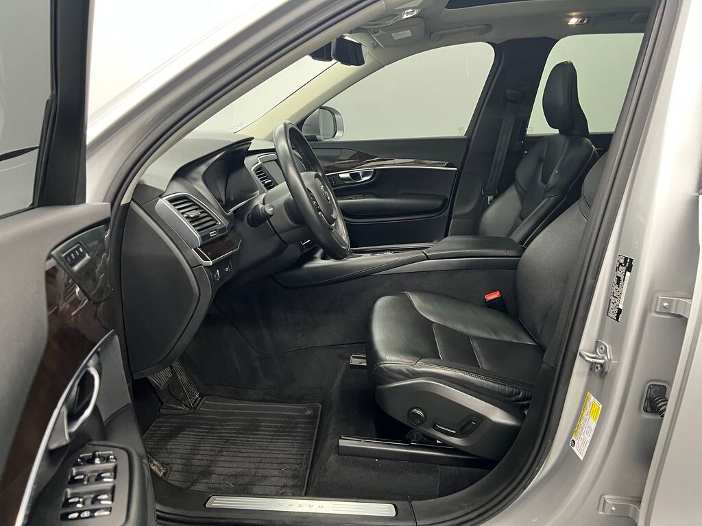 Used 2019 Volvo XC90 T5; 7-seat T5 Momentum SUV