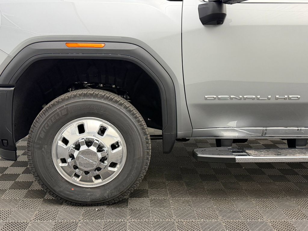 2026 GMC Sierra 3500HD Denali - Photo 10