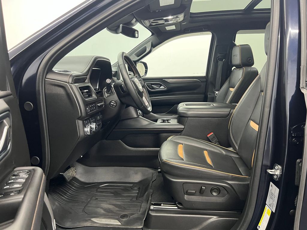 2024 Gmc Yukon AT4 photo 3