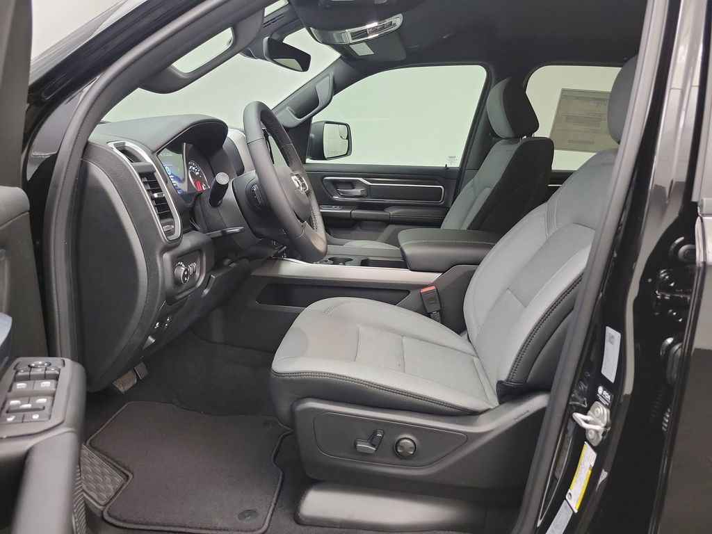 2026 Ram 1500 Big Horn photo 3