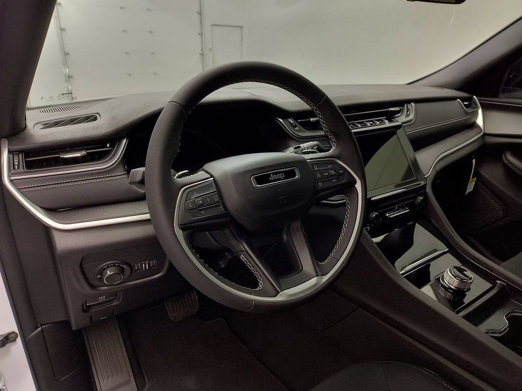 New 2026 Jeep Grand Cherokee L Laredo / Altitude 4 Door Wagon