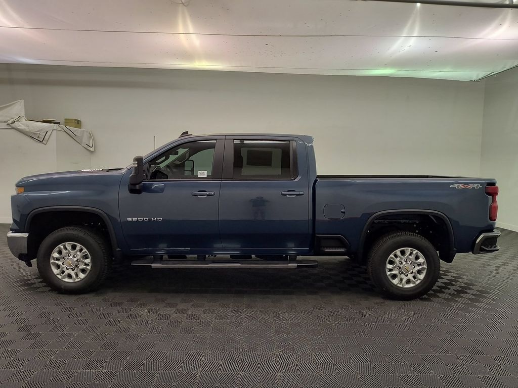 New 2026 Chevrolet Silverado LT Crew Cab