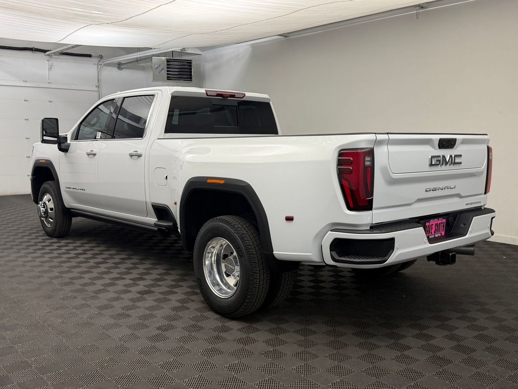 New 2026 GMC Sierra Denali Ultimate DRW Crew Cab