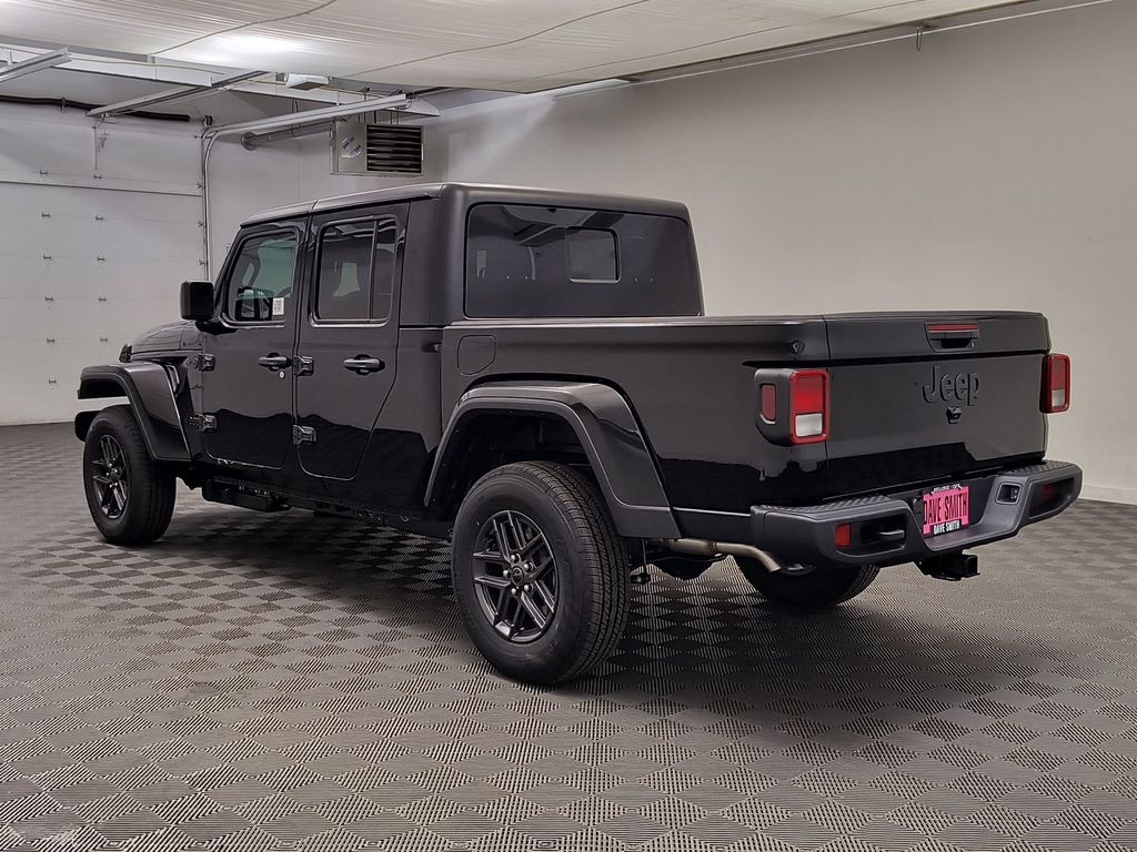 New 2026 Jeep Gladiator Sport S Crew Cab