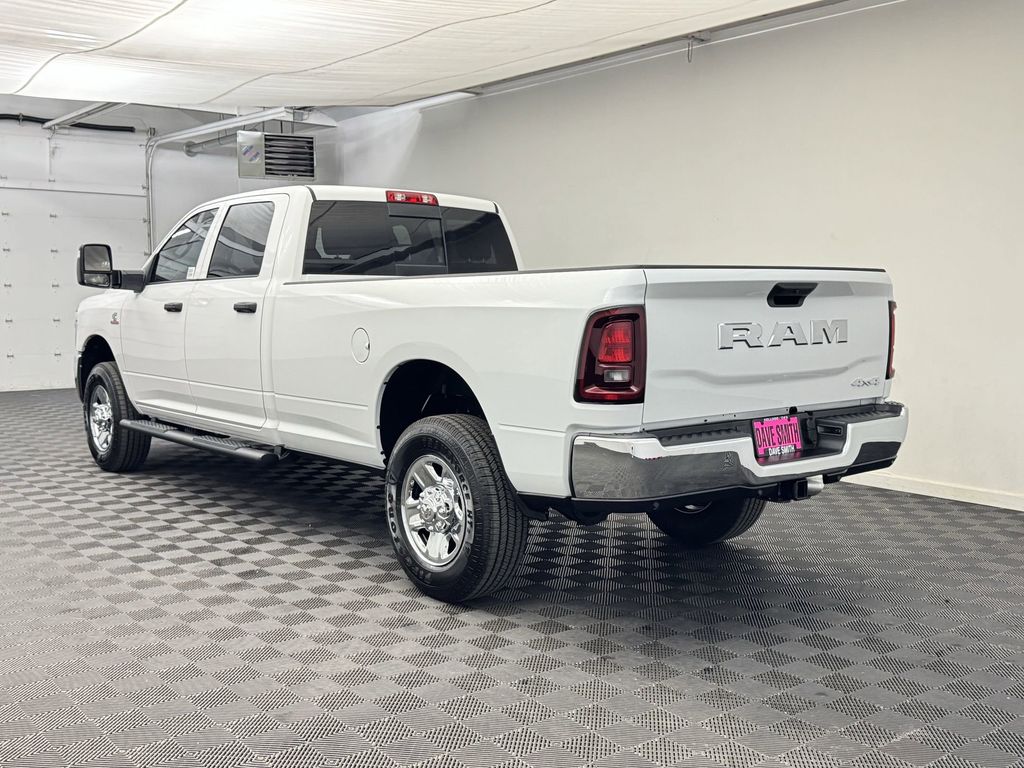 2025 Ram 3500 Tradesman photo 3