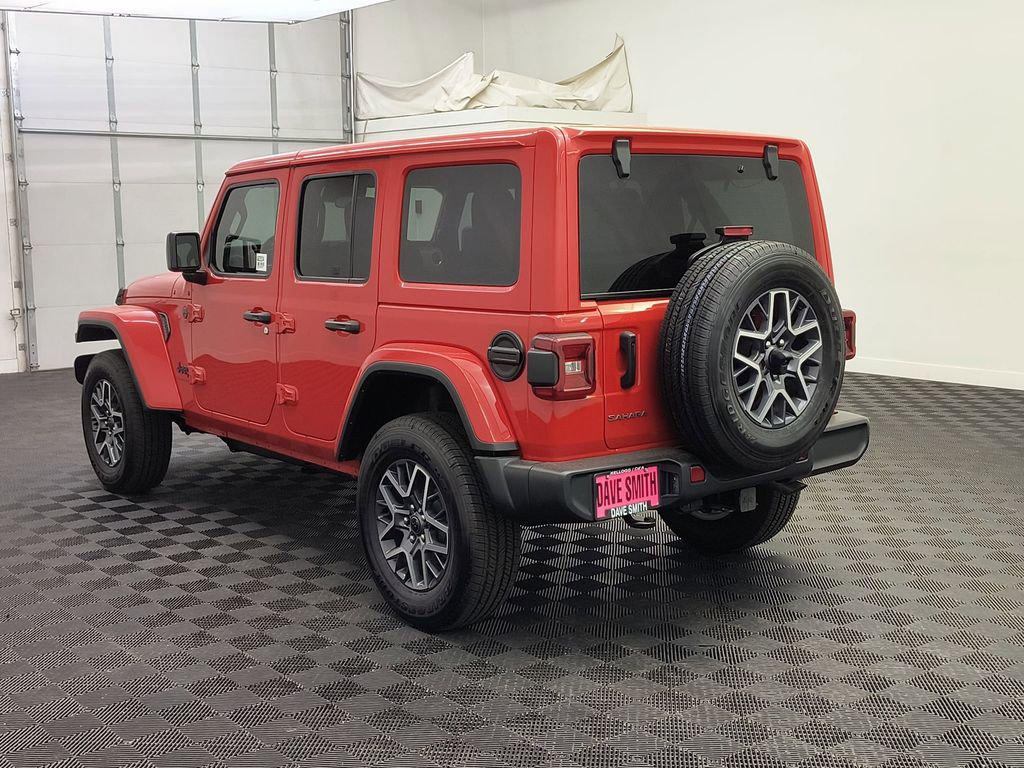 2025 Jeep Wrangler Sahara photo 3