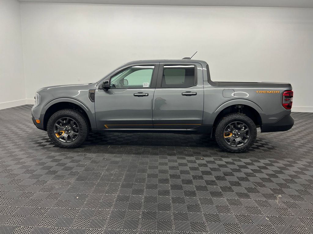 2025 Ford Maverick Tremor photo 2