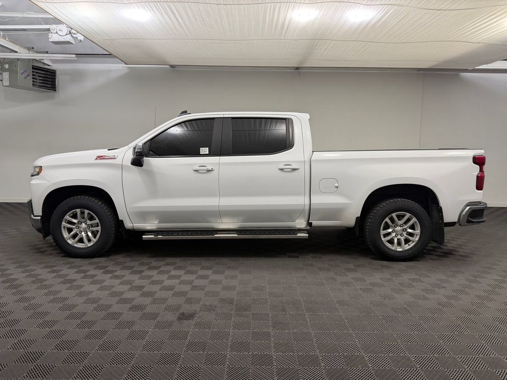 Used 2022 Chevrolet Silverado 1500 LT w/1LT Truck Crew Cab