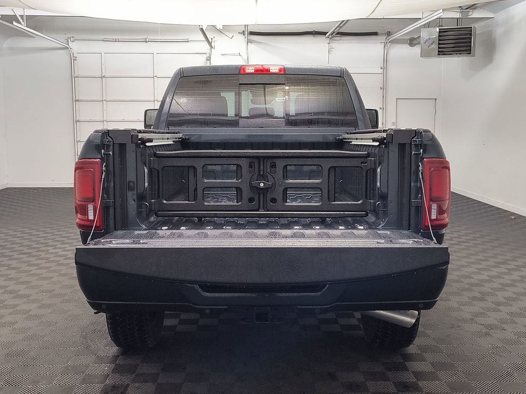 2026 RAM 3500 Limited - Photo 16