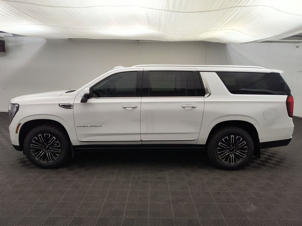 2025 Gmc Yukon XL 1500 Denali photo 2