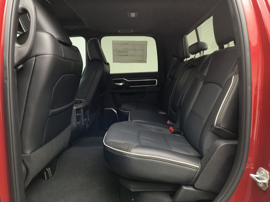 2026 RAM 3500 Laramie - Photo 10