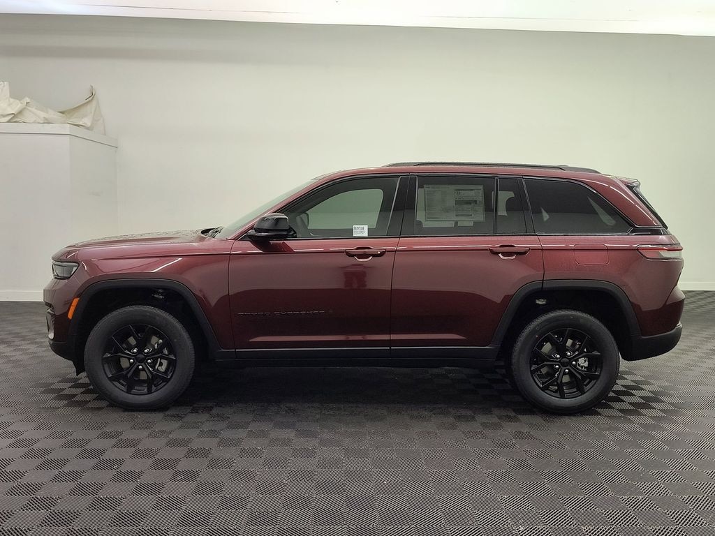 New 2025 Jeep Grand Cherokee Laredo 4 Door Wagon