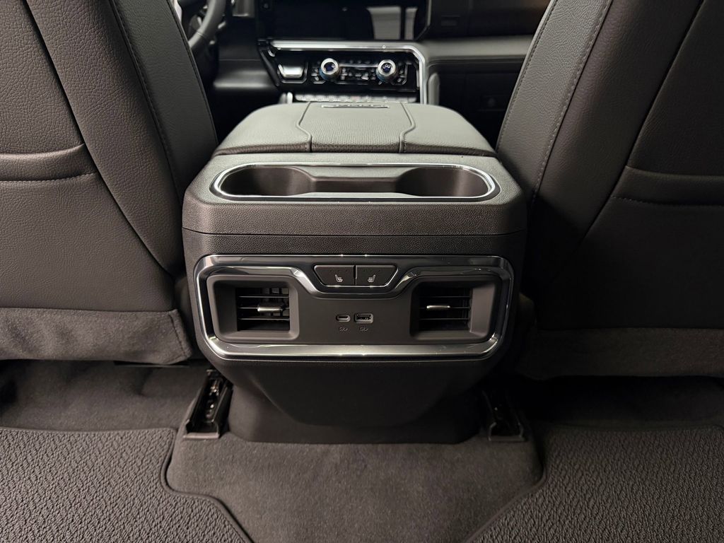2026 GMC Sierra 3500HD Denali - Photo 24
