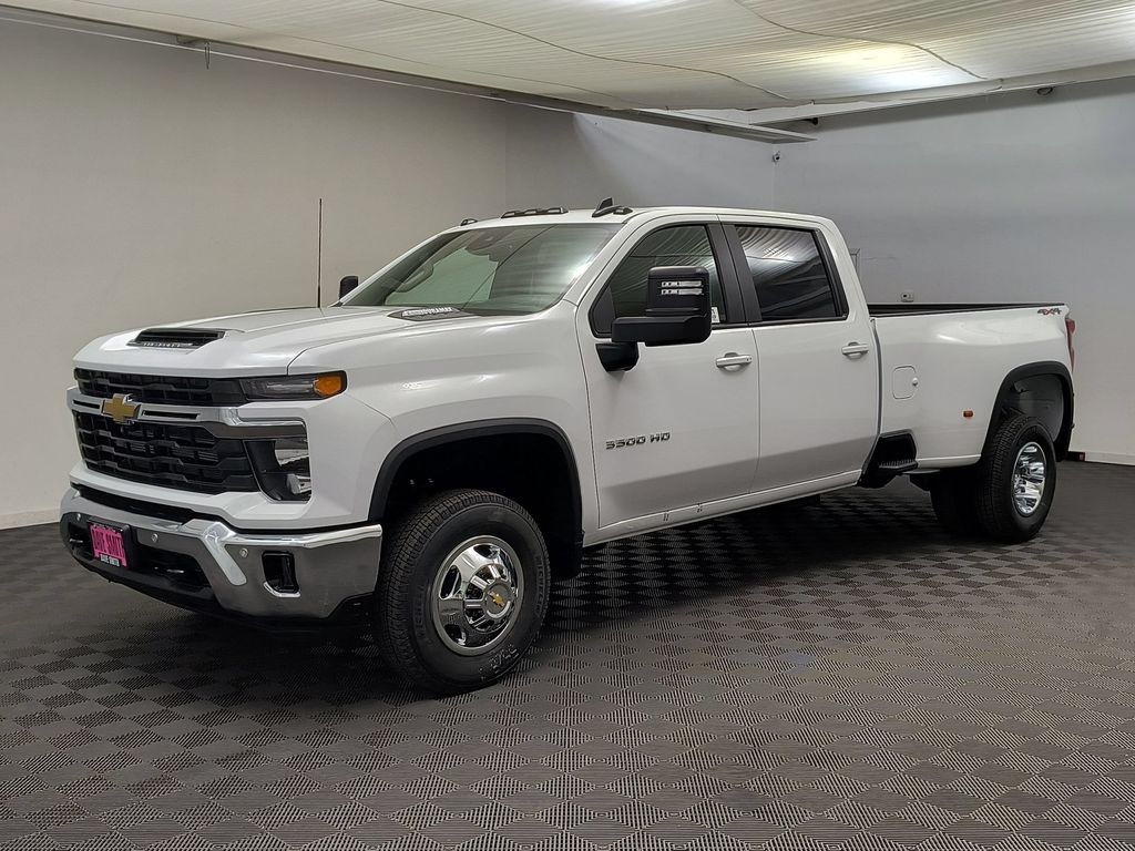 New 2026 Chevrolet Silverado 3500 LT DRW Crew Cab