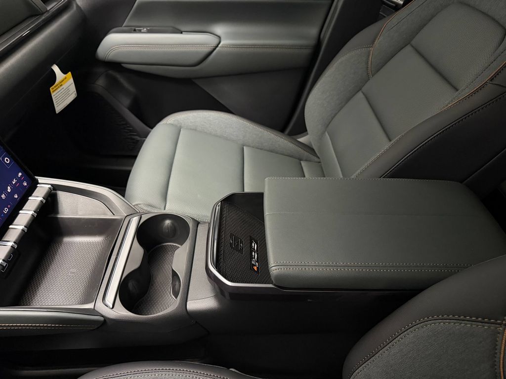 2027 GMC Terrain AT4 - Photo 19