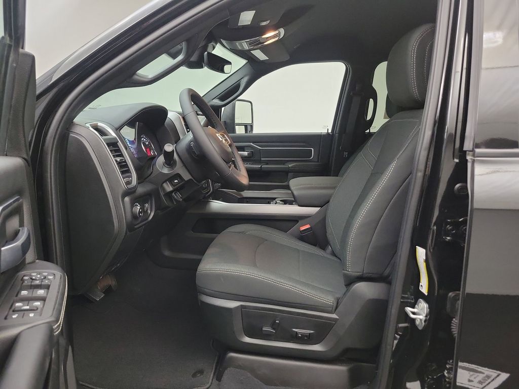 2025 Ram 3500 Big Horn photo 3