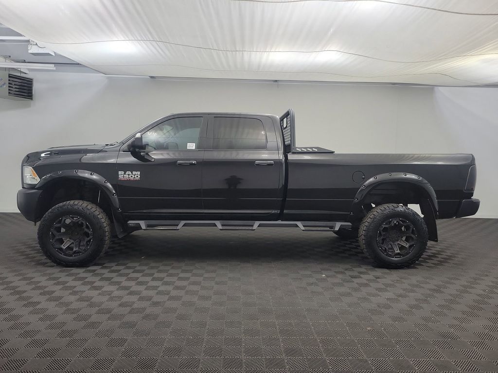 2018 Ram 2500 Tradesman photo 2