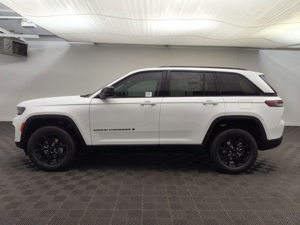 New 2025 Jeep Grand Cherokee Altitude X Sport Utility