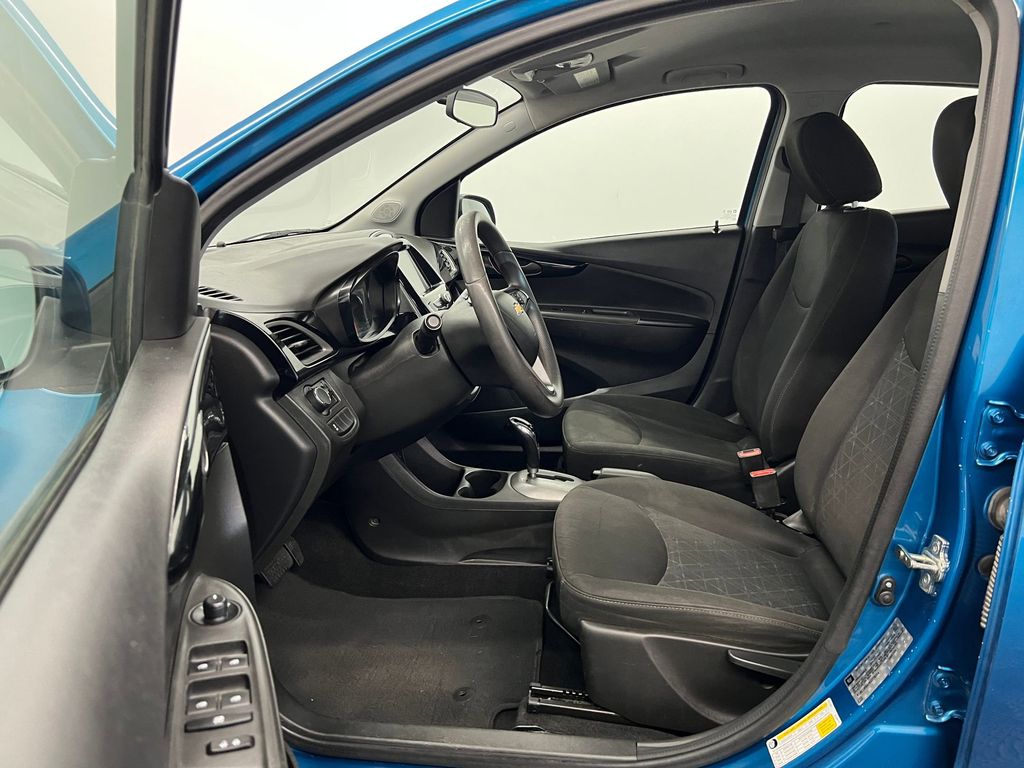 2019 Chevrolet Spark 1LT LT photo 4