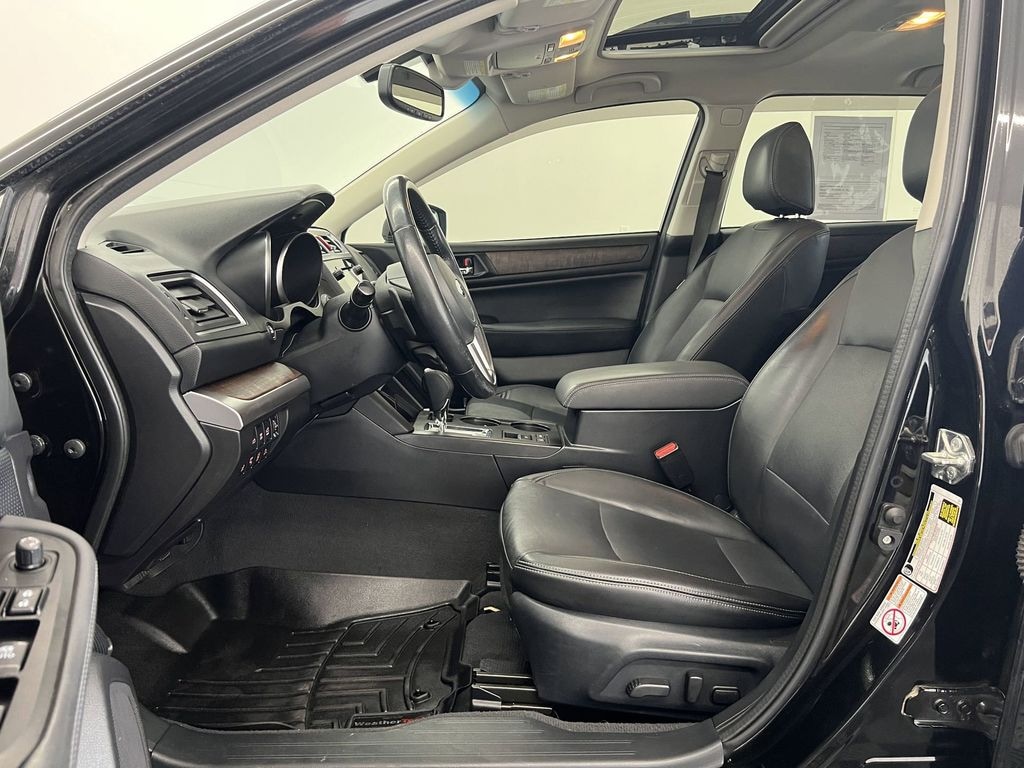 Used 2016 Subaru Outback 3.6R Limited w/ Moonroof + Keyless Access + Nav + EyeSight SUV