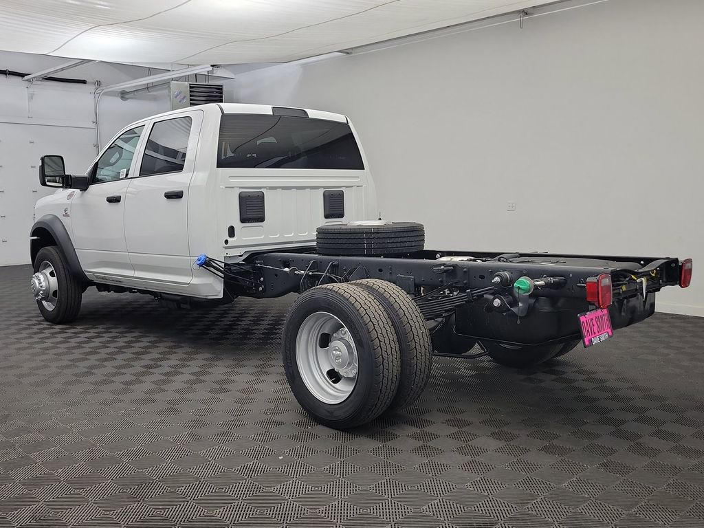 2026 Ram 5500 Tradesman photo 3