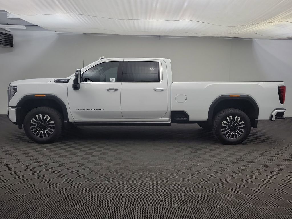2024 Gmc Sierra 3500 Denali Ultimate photo 2