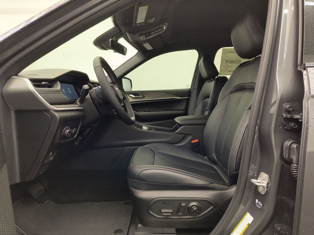 New 2025 Jeep Grand Cherokee Limited Sport Utility