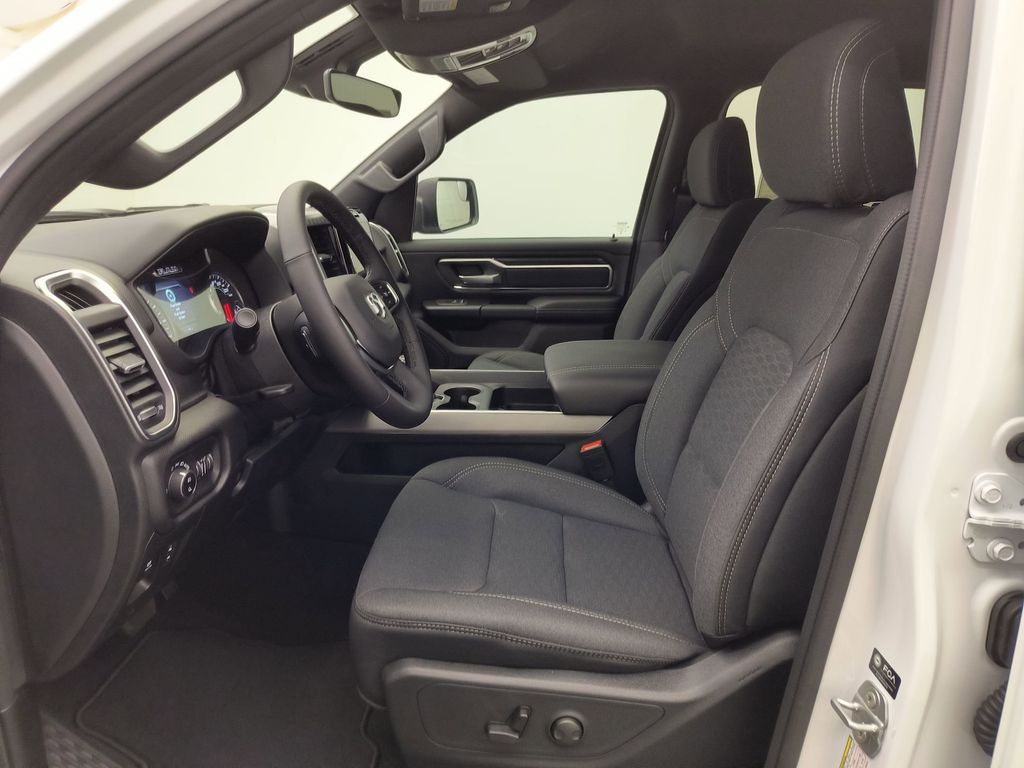 2026 Ram 1500 Big Horn photo 4