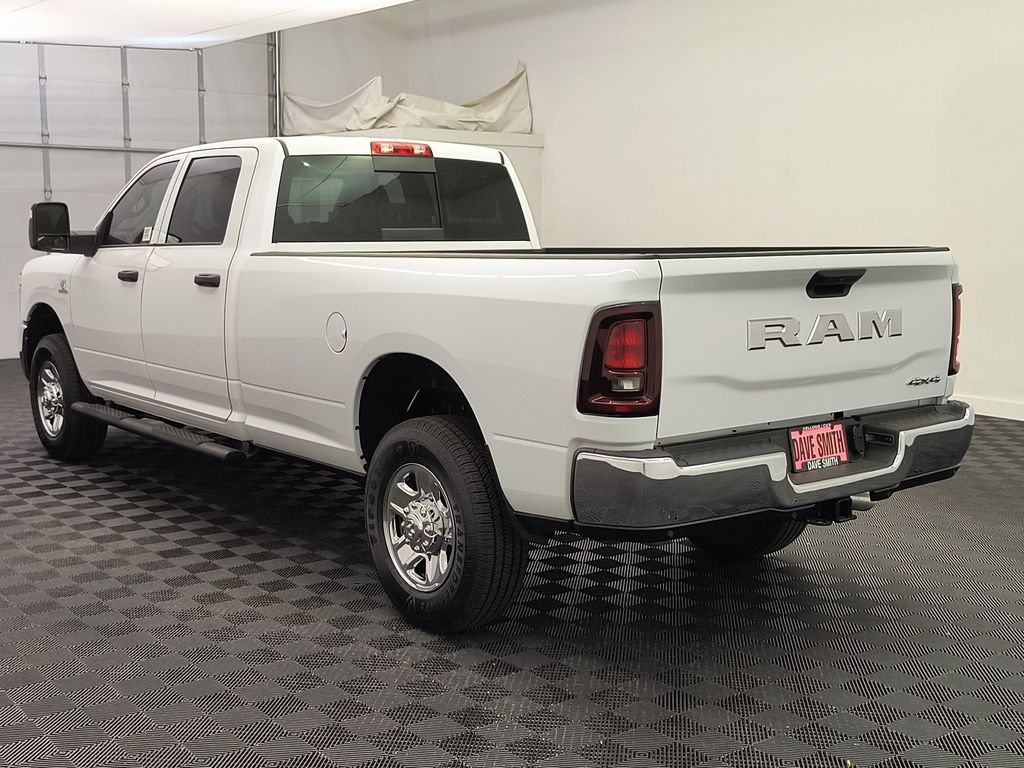 2025 Ram 3500 Tradesman photo 3