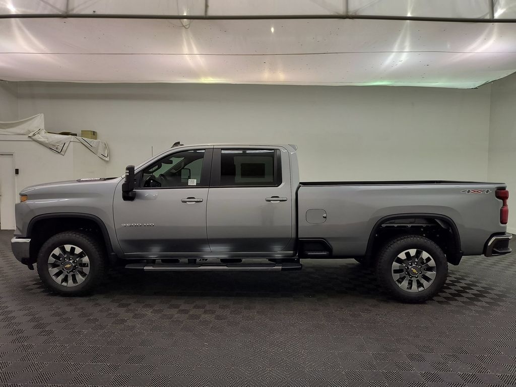 New 2026 Chevrolet Silverado 3500 LT Crew Cab