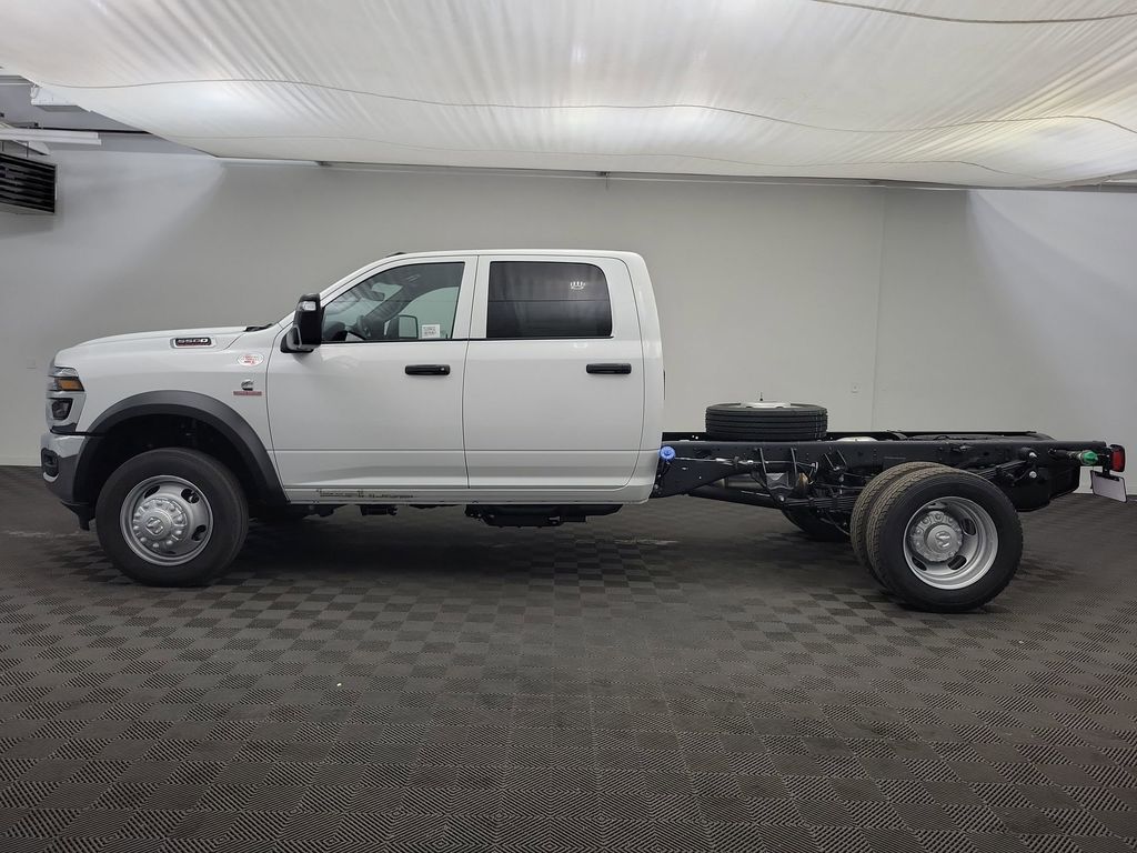 2026 Ram 5500 Tradesman photo 2
