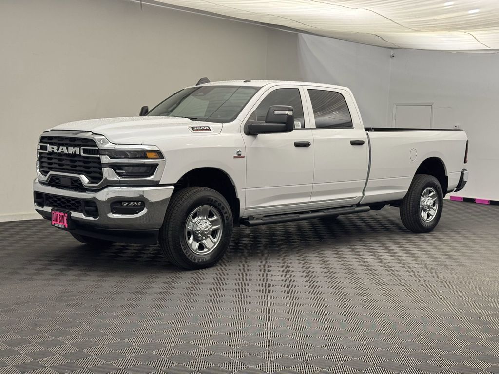 2025 Ram 3500 Tradesman photo 2