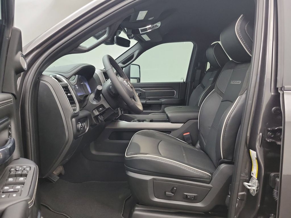 2026 Ram 2500 Laramie photo 4