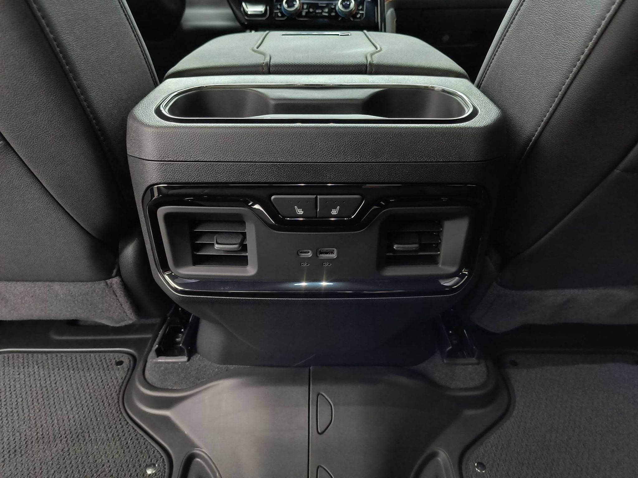 2026 GMC Sierra 2500HD AT4 - Photo 26