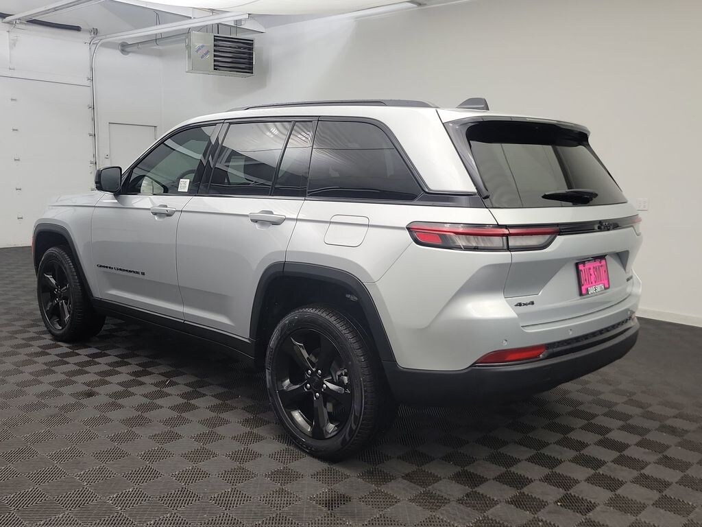 New 2025 Jeep Grand Cherokee Limited SUV