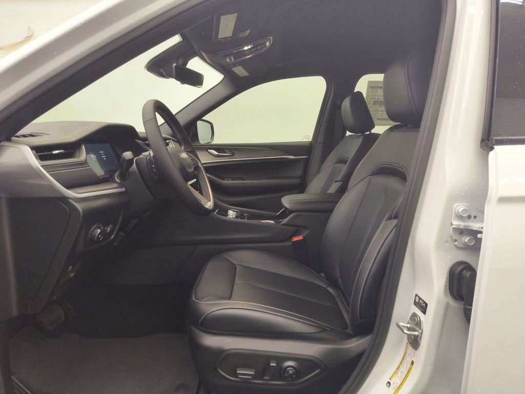 New 2025 Jeep Grand Cherokee Limited SUV