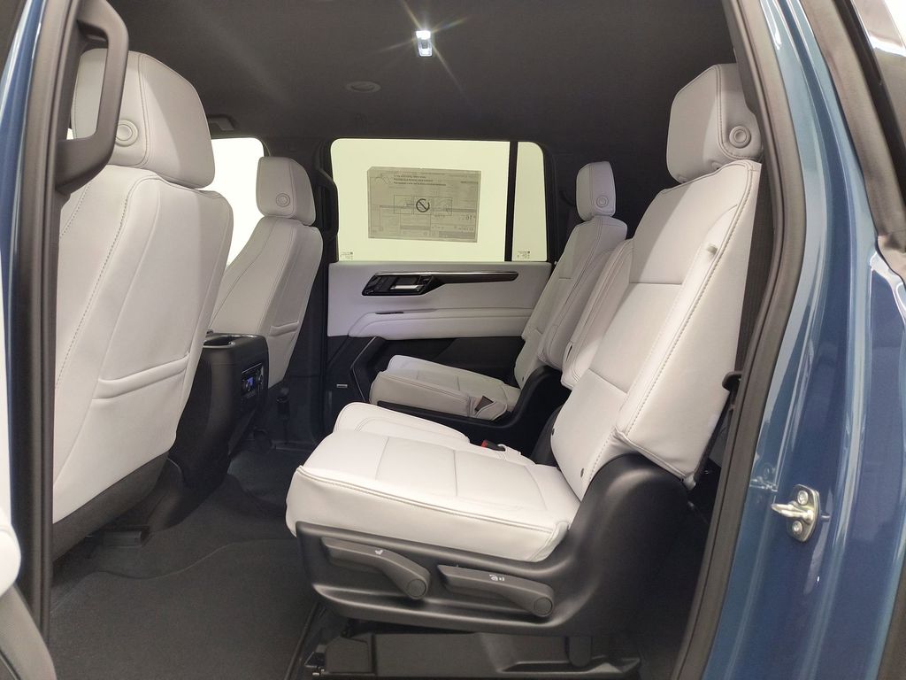 2026 Chevrolet Suburban Premier - Photo 13
