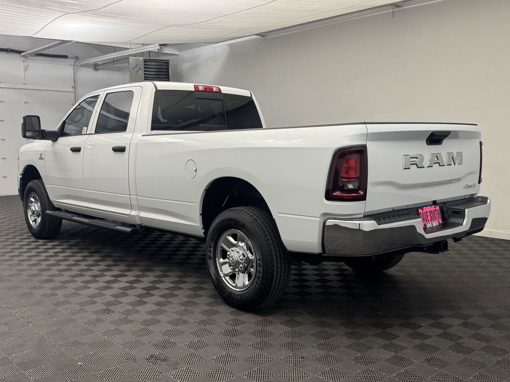 2025 Ram 3500 Tradesman photo 3