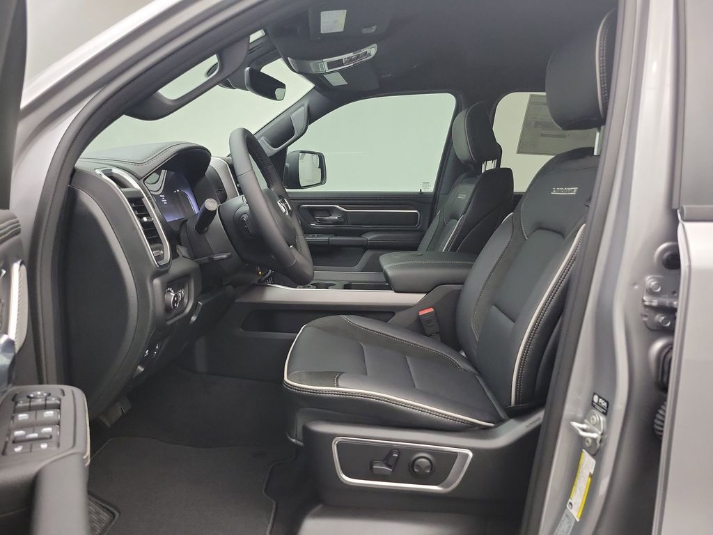 2026 Ram 1500 Laramie photo 4