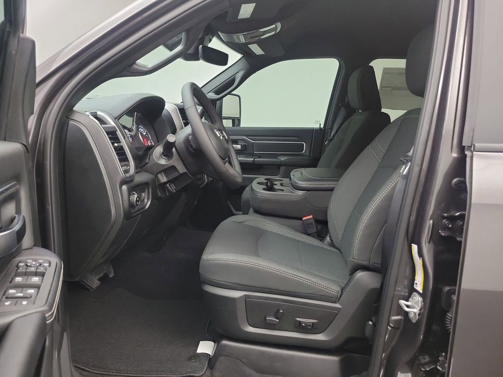 2026 Ram 2500 Big Horn photo 3