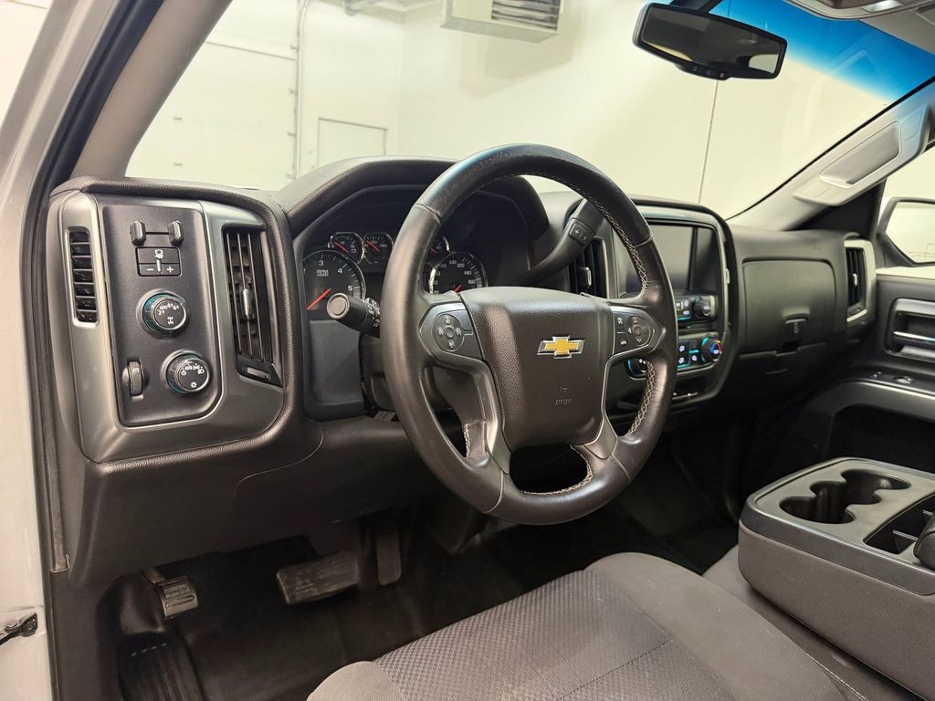 Used 2017 Chevrolet Silverado 1500 LT w/1LT Truck Crew Cab