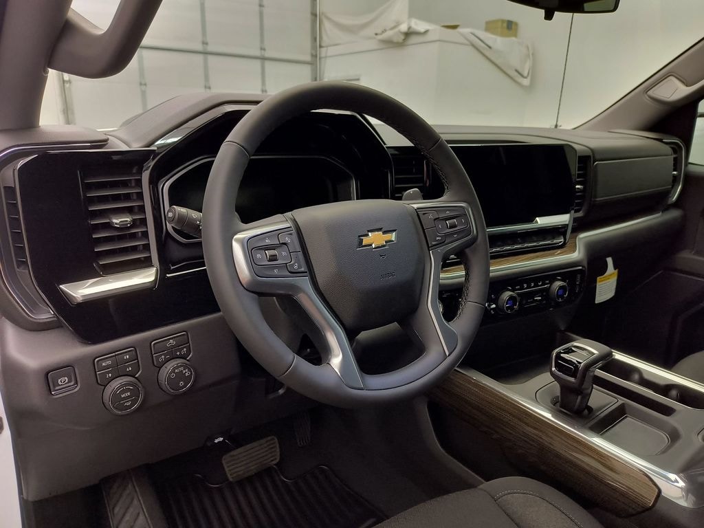 New 2026 Chevrolet Silverado 1500 LT Crew Cab