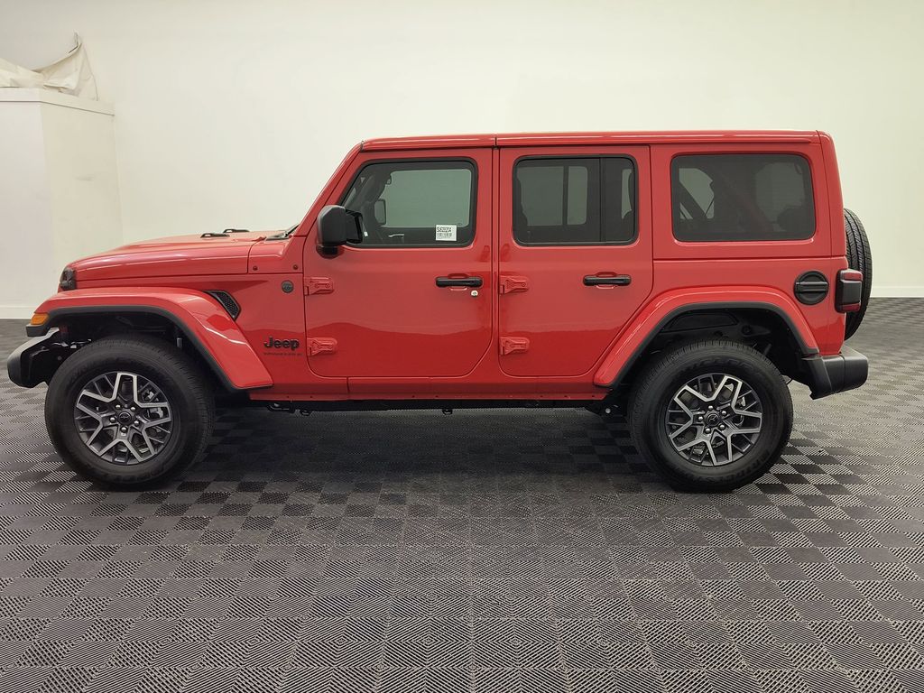 2025 Jeep Wrangler Sahara photo 2