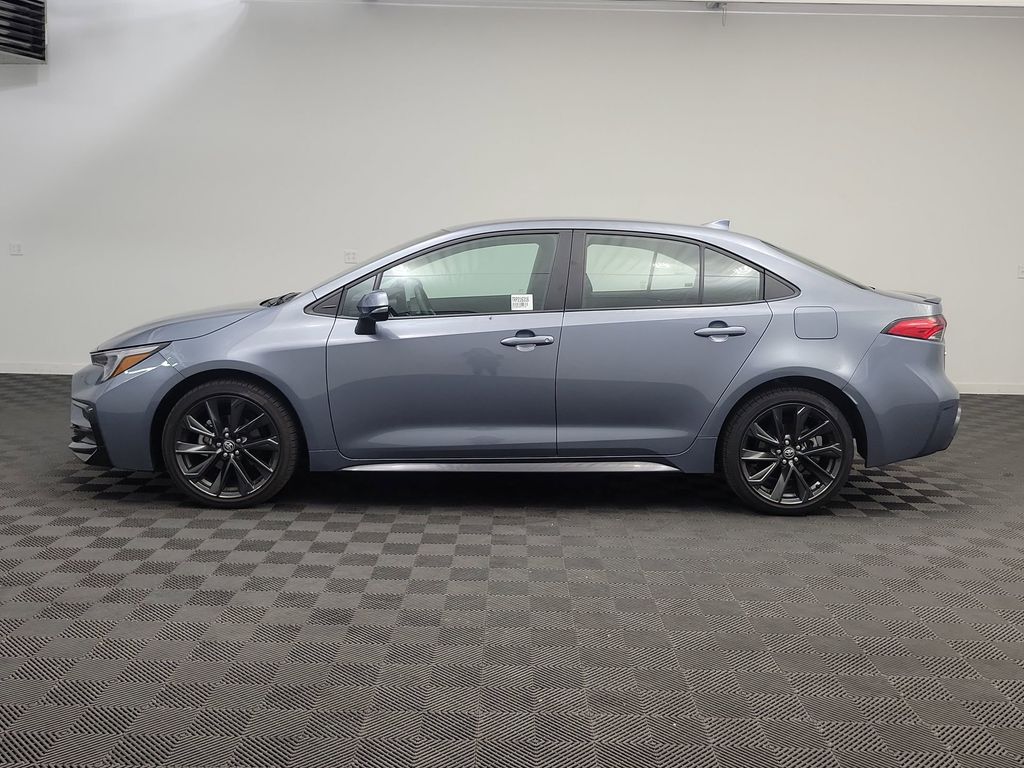 2024 Toyota Corolla SE photo 2