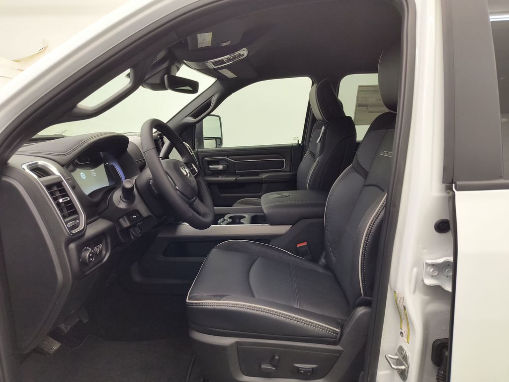 2026 Ram 2500 Tradesman photo 4