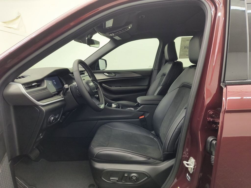 New 2025 Jeep Grand Cherokee L Altitude X SUV