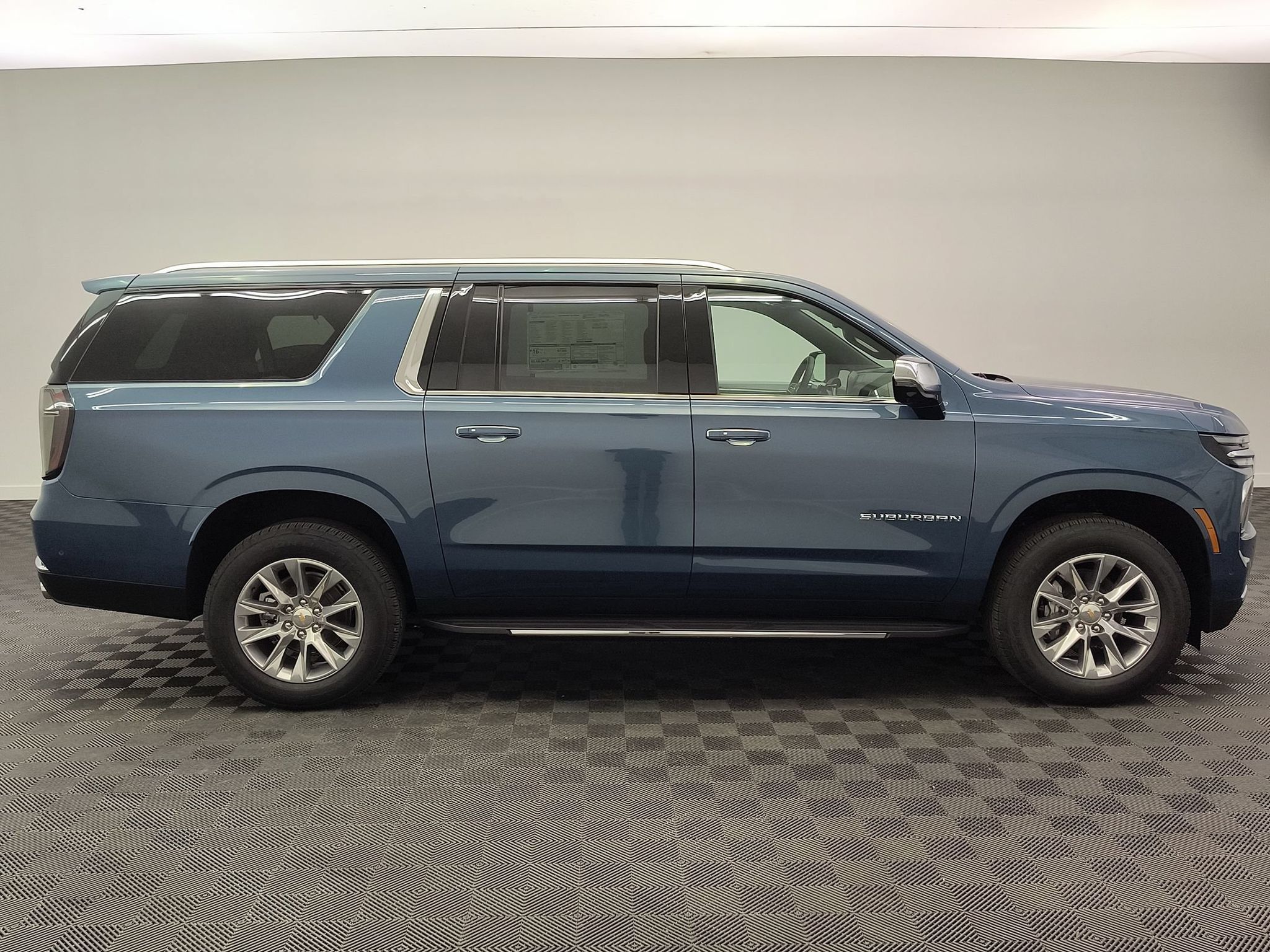 2026 Chevrolet Suburban Premier - Photo 8