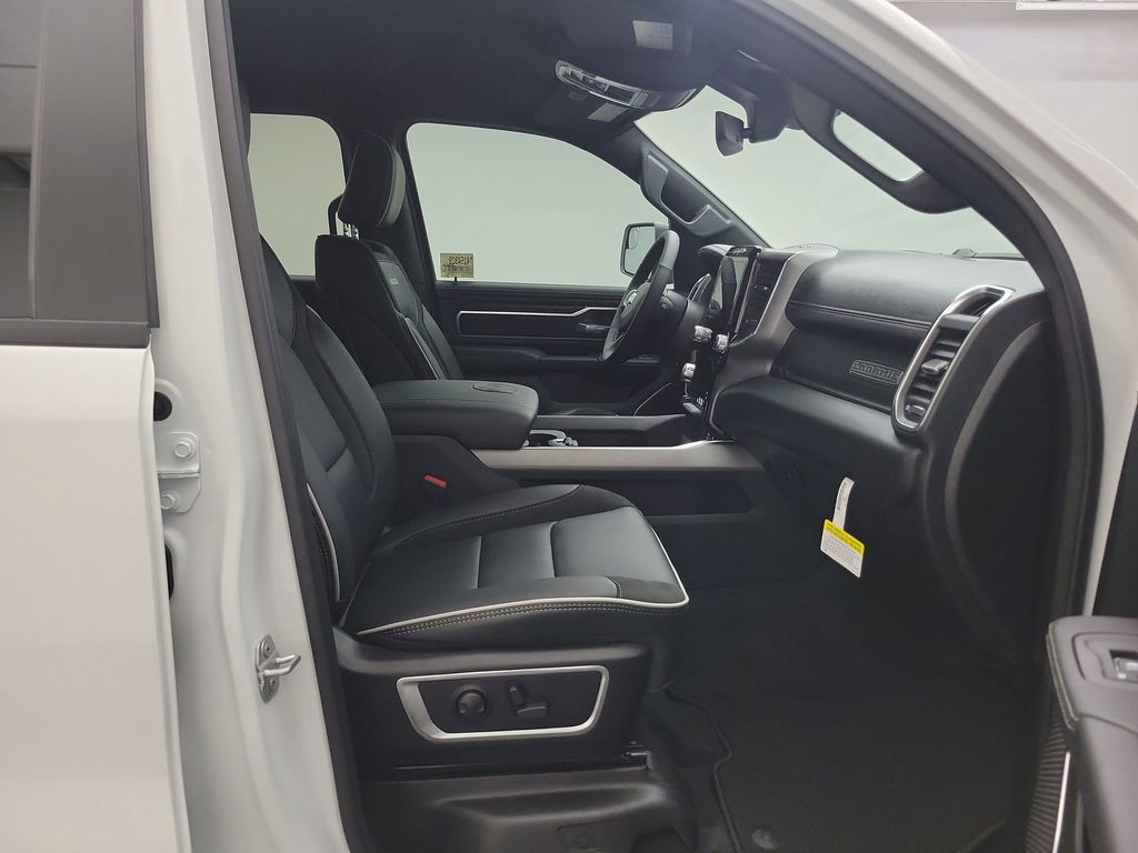 2026 RAM 1500 Laramie - Photo 24