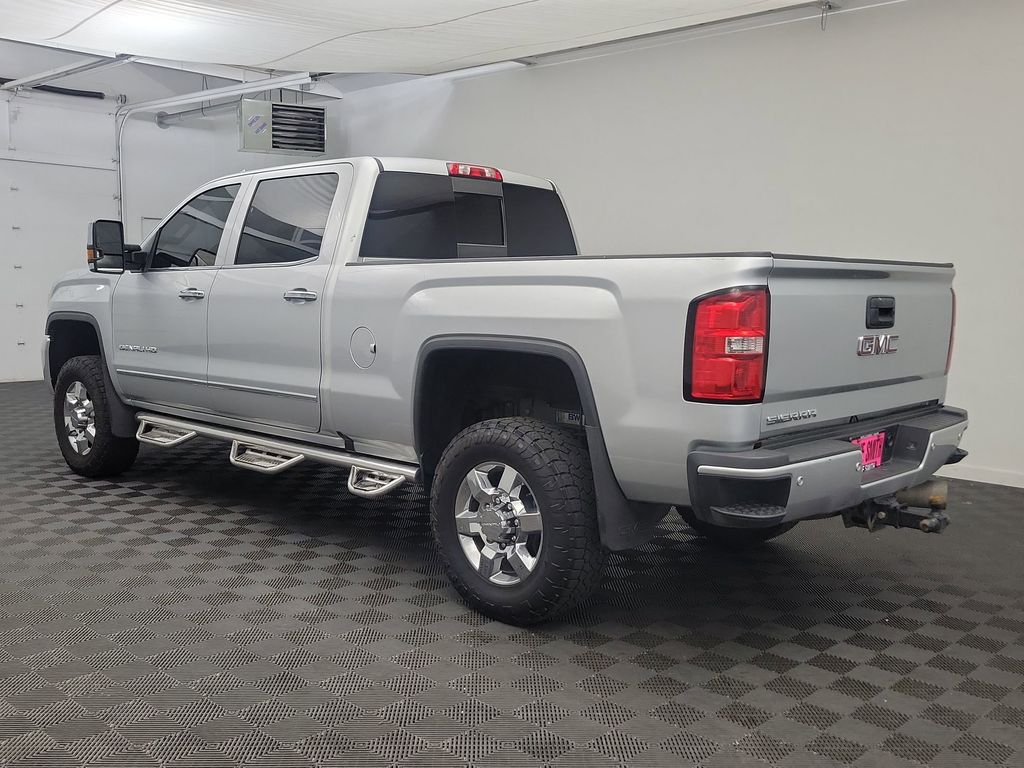 2019 Gmc Sierra 3500 Denali photo 3