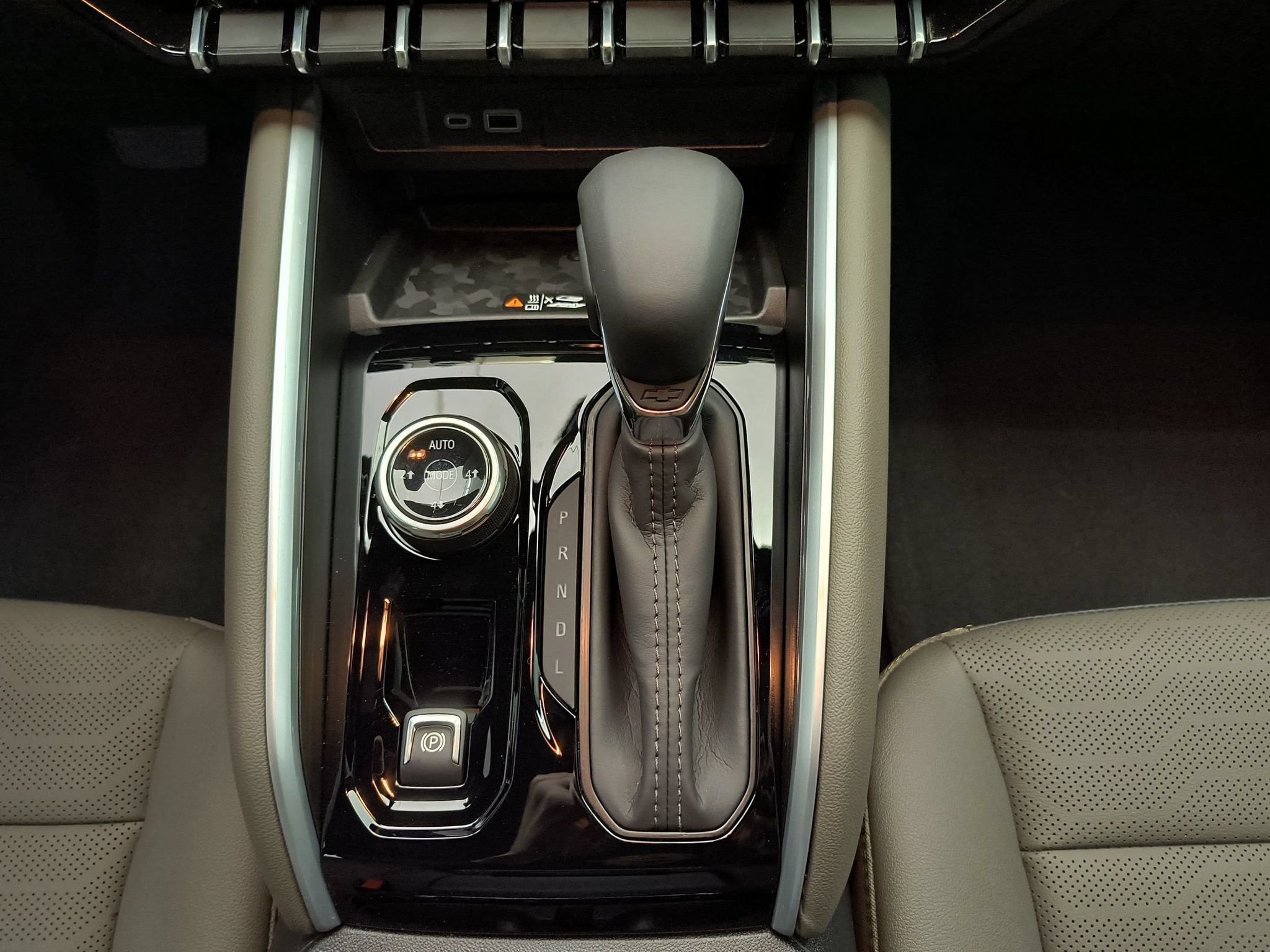 2026 Chevrolet Colorado ZR2 - Photo 16